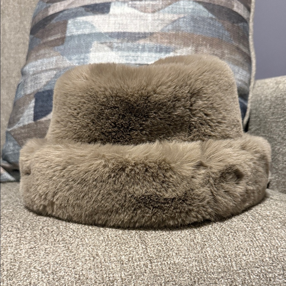Plush Faux Fur Bucket Hat